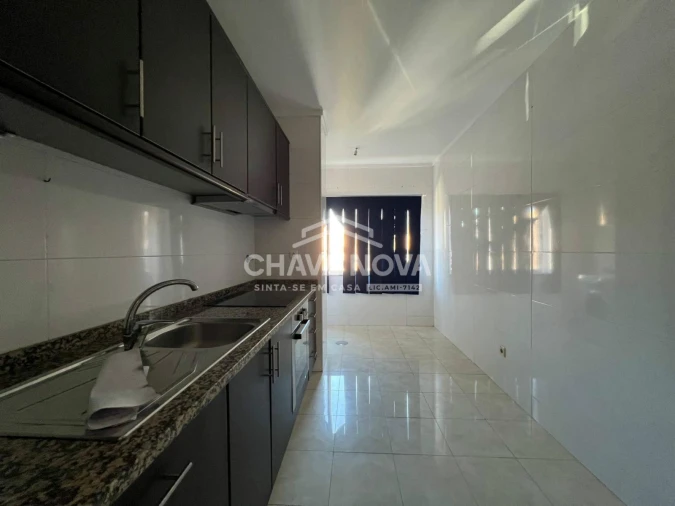 Apartamento T2 para Venda em Canelas Foto 8