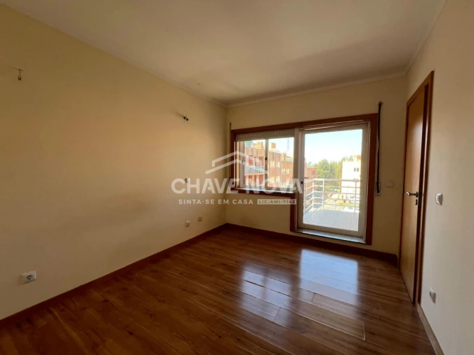 Apartamento T2 para Venda em Canelas Foto 12