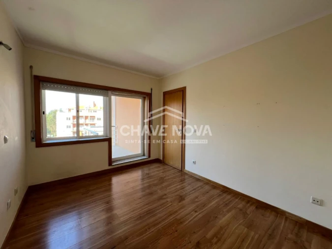 Apartamento T2 para Venda em Canelas Foto 13