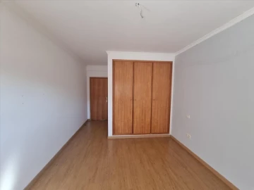 Apartamento T3 para Venda em O. Azeméis, Riba-Ul, Ul, Macinhata Seixa, Madail