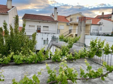 Moradia T5 para Venda em Alfandega da Fe