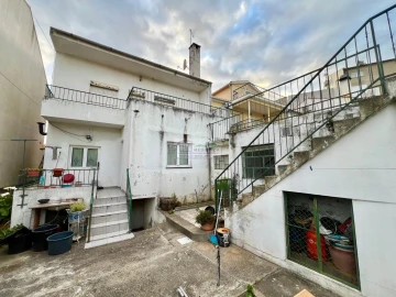 Moradia T5 para Venda em Alfandega da Fe