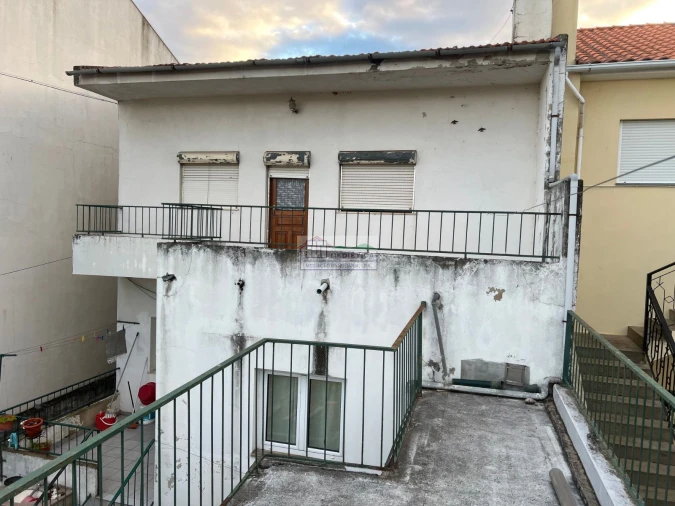 Moradia T5 para Venda em Alfandega da Fe Foto 9