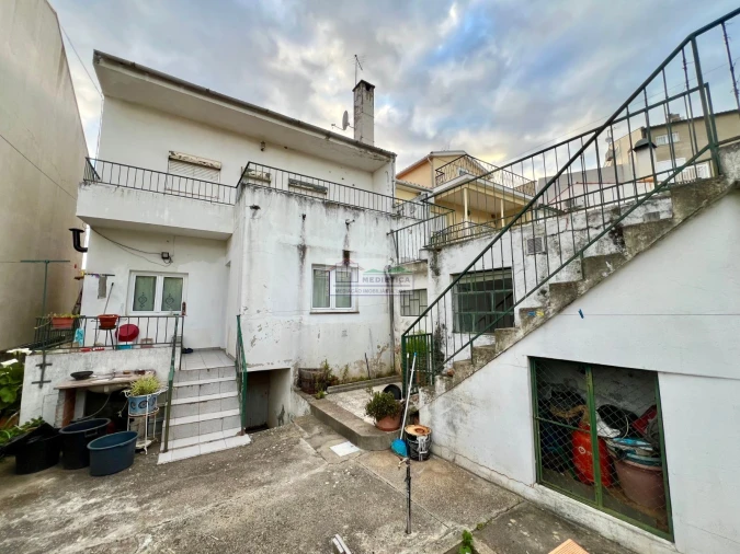 Moradia T5 para Venda em Alfandega da Fe Foto 10