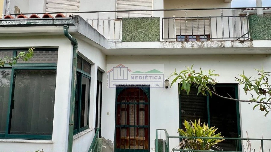 Moradia T5 para Venda em Alfandega da Fe