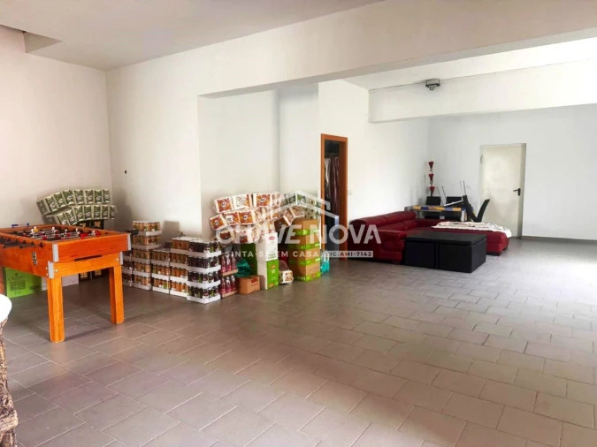 Moradia T4 para Venda em Vilar de Andorinho Foto 12