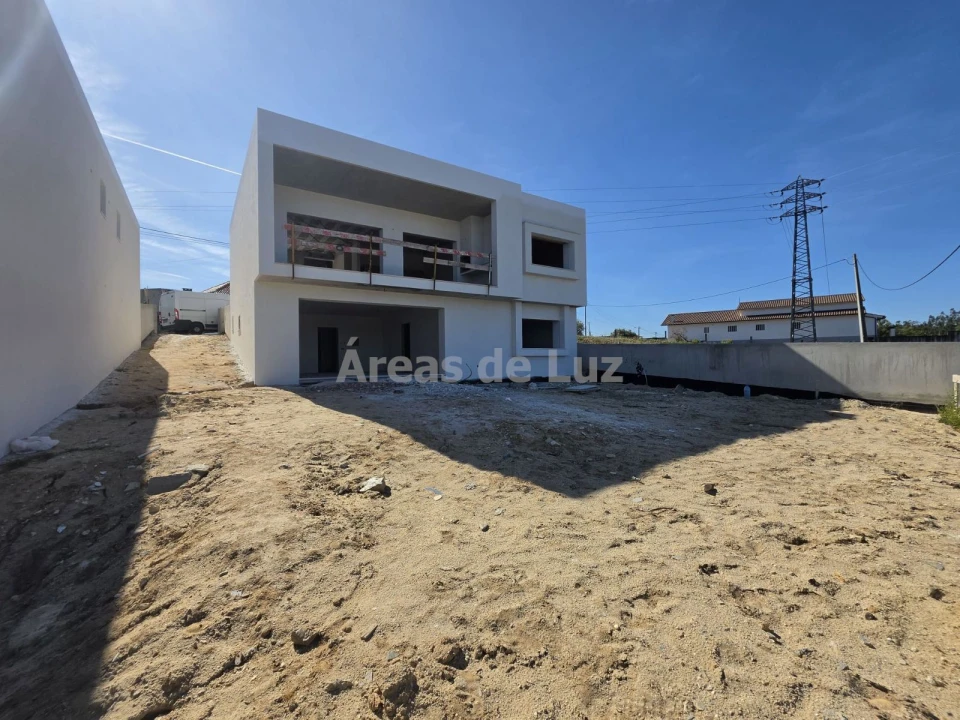 Moradia T3 para Venda em Leiria, Pousos, Barreira e Cortes Foto 1