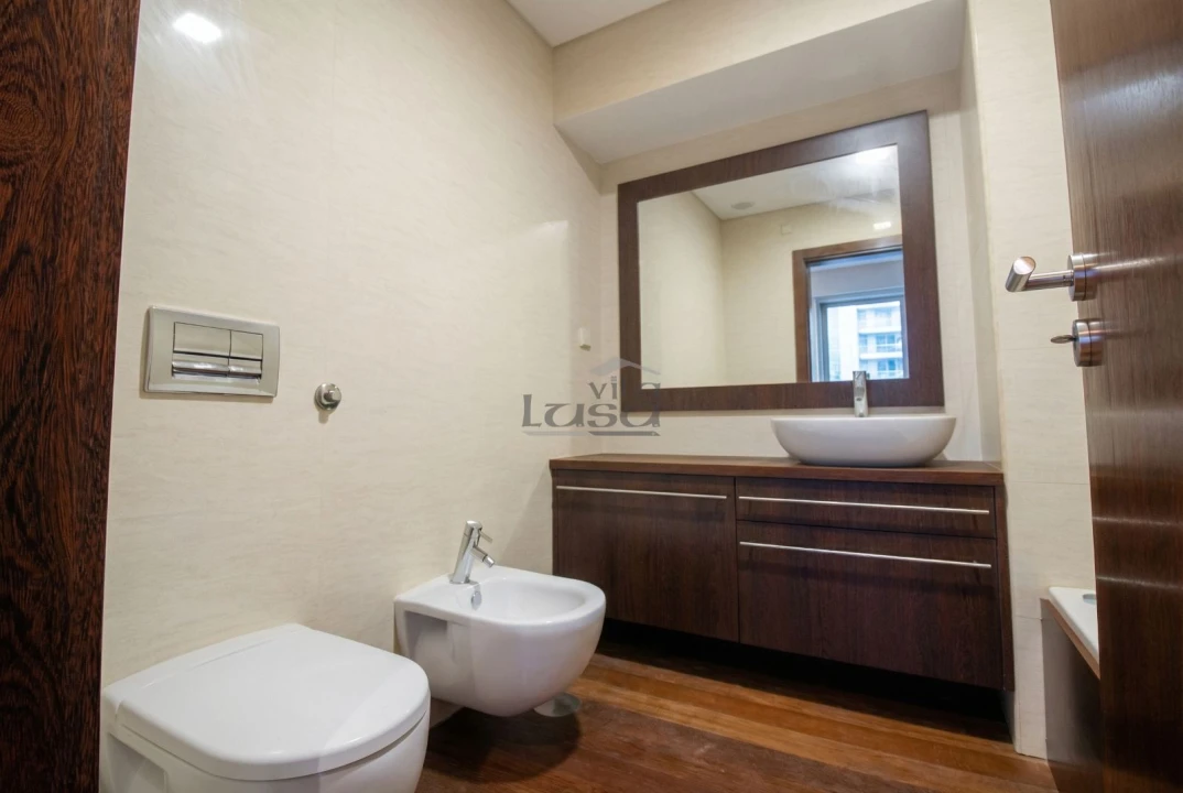 Moradia T4 para Venda em Mafamude e Vilar do Paraíso Foto 17