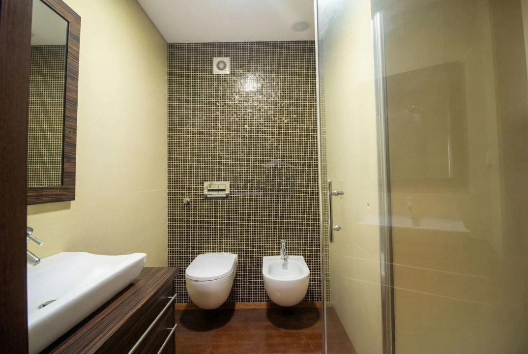 Moradia T4 para Venda em Mafamude e Vilar do Paraíso Foto 20