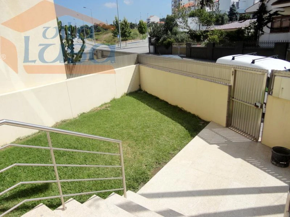 Moradia T4 para Venda em Mafamude e Vilar do Paraíso Foto 12