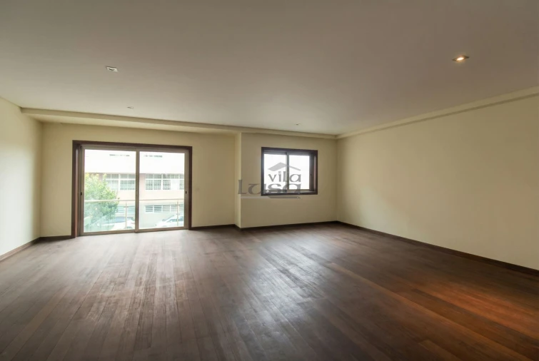 Moradia T4 para Venda em Mafamude e Vilar do Paraíso Foto 4