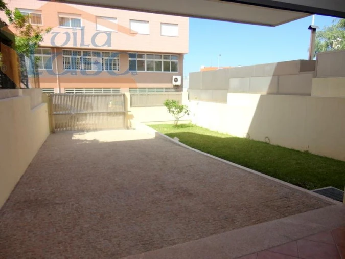 Moradia T4 para Venda em Mafamude e Vilar do Paraíso Foto 11