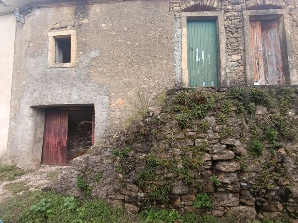 Moradia T2 para Venda em Almalagues Foto 1