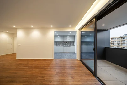 Apartamento T3 para Venda em Mafamude e Vilar do Paraíso