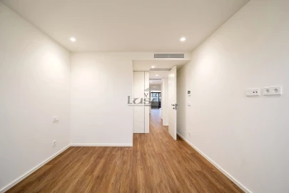 Apartamento T3 para Venda em Mafamude e Vilar do Paraíso
