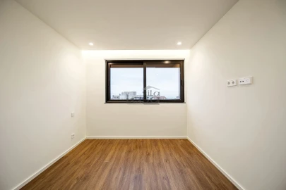 Apartamento T3 para Venda em Mafamude e Vilar do Paraíso
