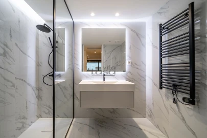 Apartamento T3 para Venda em Mafamude e Vilar do Paraíso