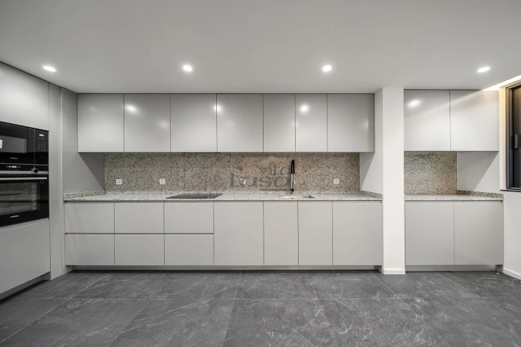 Apartamento T3 para Venda em Mafamude e Vilar do Paraíso Foto 12