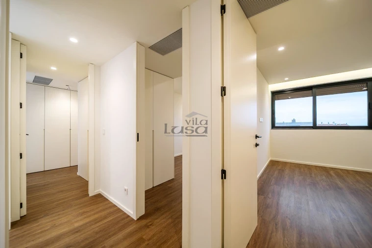 Apartamento T3 para Venda em Mafamude e Vilar do Paraíso Foto 18