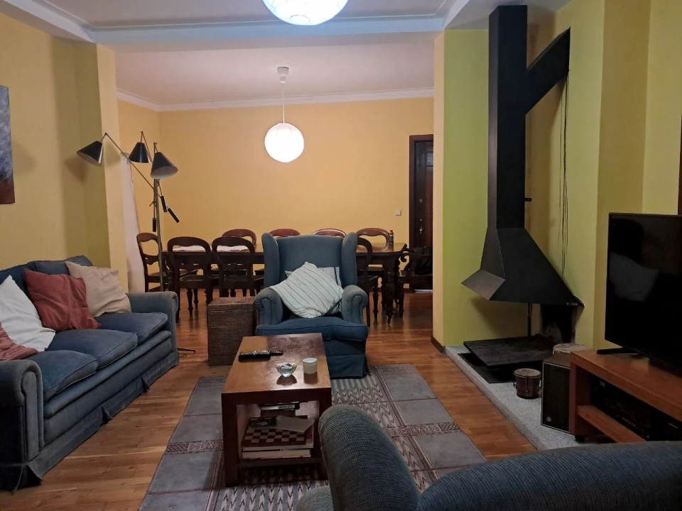 Apartamento T4 para Venda em Aldoar, Foz do Douro e Nevogilde Foto 1