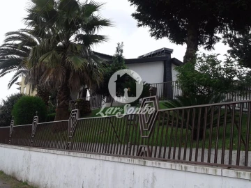 Moradia T4 para Venda em Figueiras e Covas