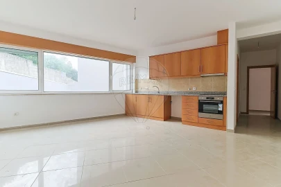 Moradia T4 para Venda em São Martinho do Bispo e Ribeira de Frades