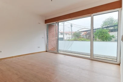 Moradia T4 para Venda em São Martinho do Bispo e Ribeira de Frades