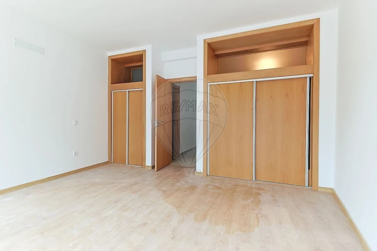 Moradia T4 para Venda em São Martinho do Bispo e Ribeira de Frades Foto 9