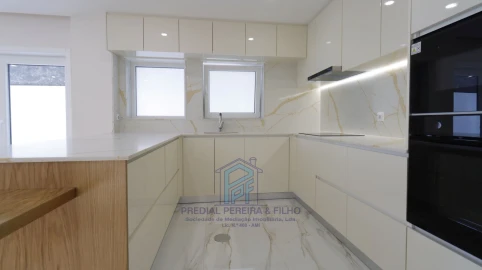 Moradia T5 para Venda em Rio Tinto