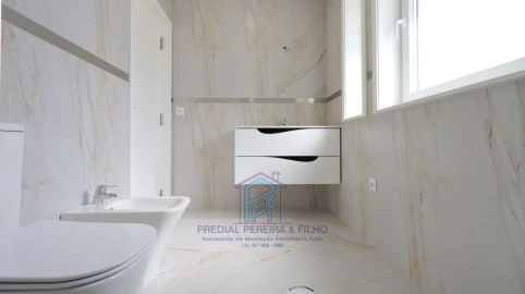 Moradia T5 para Venda em Rio Tinto