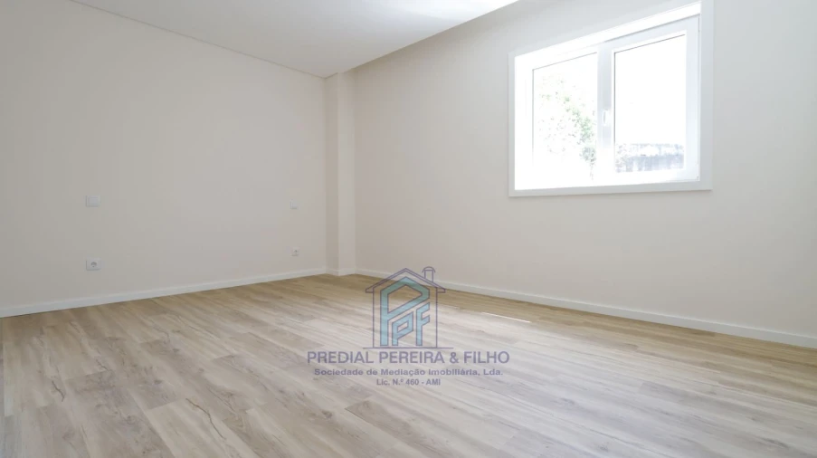 Moradia T5 para Venda em Rio Tinto Foto 25