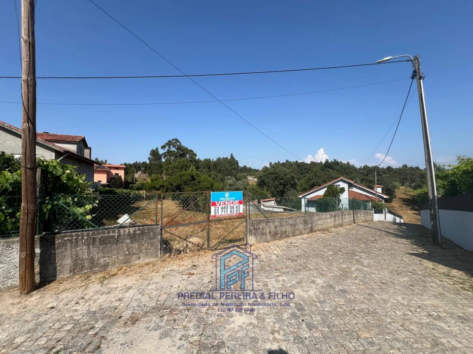 Terreno Misto para Venda em Melres e Medas Foto 19