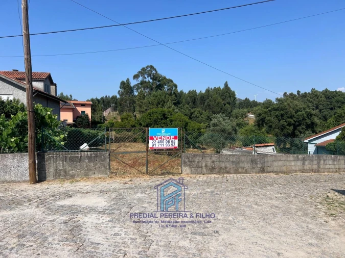 Terreno Misto para Venda em Melres e Medas Foto 18
