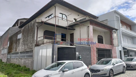 Moradia T6 para Venda em Vila das Aves