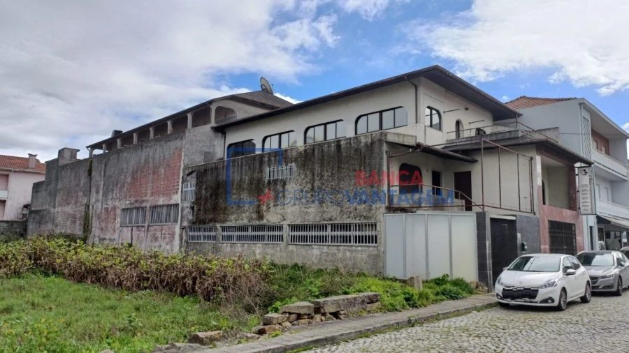 Moradia T6 para Venda em Vila das Aves