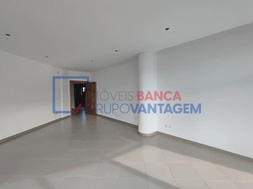 Apartamento T3 para Venda em Marvila, Ribeira Santarém, São Salvador, São Nicolau