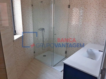 Apartamento T3 para Venda em Marvila, Ribeira Santarém, São Salvador, São Nicolau