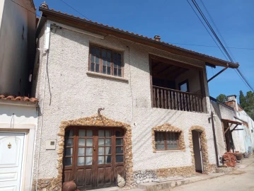 Moradia T2 para Venda em Rio de Couros e Casal dos Bernardos