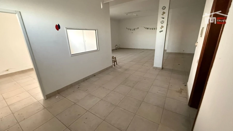 Moradia T8 para Venda em Povoa da Isenta Foto 18