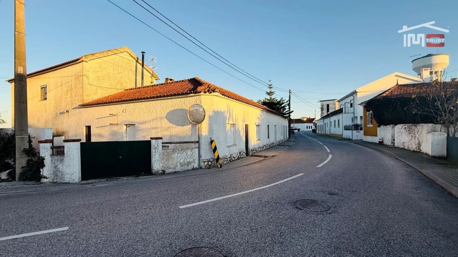 Moradia T8 para Venda em Povoa da Isenta Foto 21