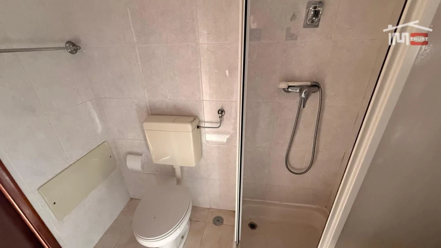 Moradia T8 para Venda em Povoa da Isenta Foto 28