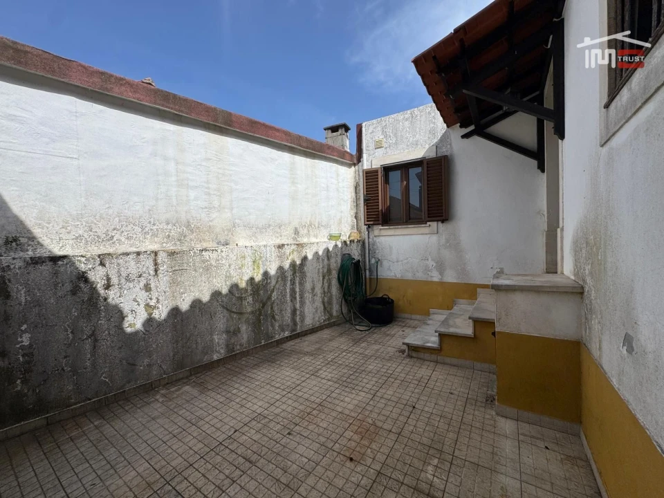 Moradia T2 para Venda em Seiça Foto 32