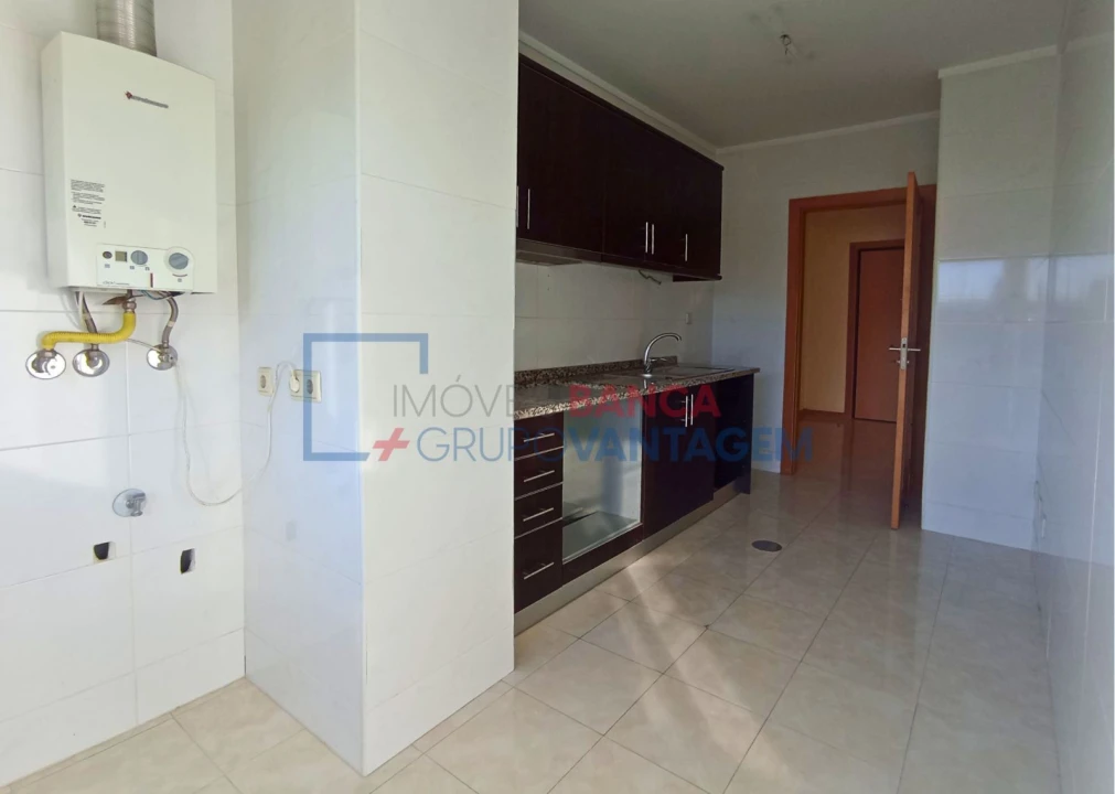 Apartamento T2 para Venda em Canelas Foto 8