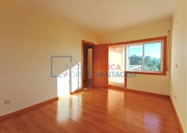 Apartamento T2 para Venda em Canelas