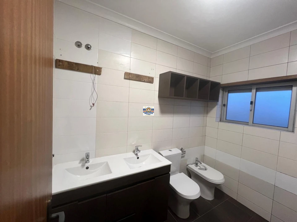 Apartamento T2 para Venda em Queluz e Belas Foto 12
