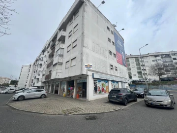 Apartamento T2 para Venda em Queluz e Belas