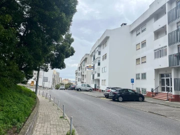 Apartamento T2 para Venda em Queluz e Belas