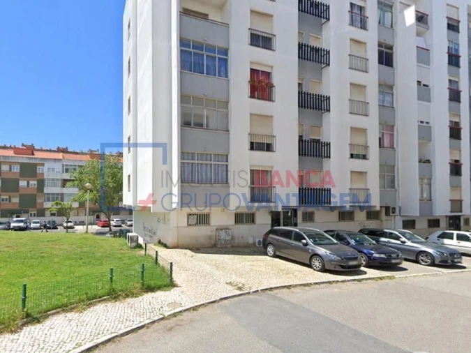 Apartamento T3 para Venda em Rio de Mouro Foto 15