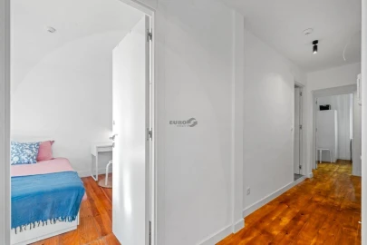 Quarto para Arrendamento em Arroios