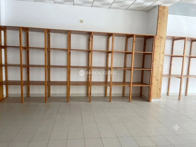 Loja para Arrendamento em Buarcos Foto 3